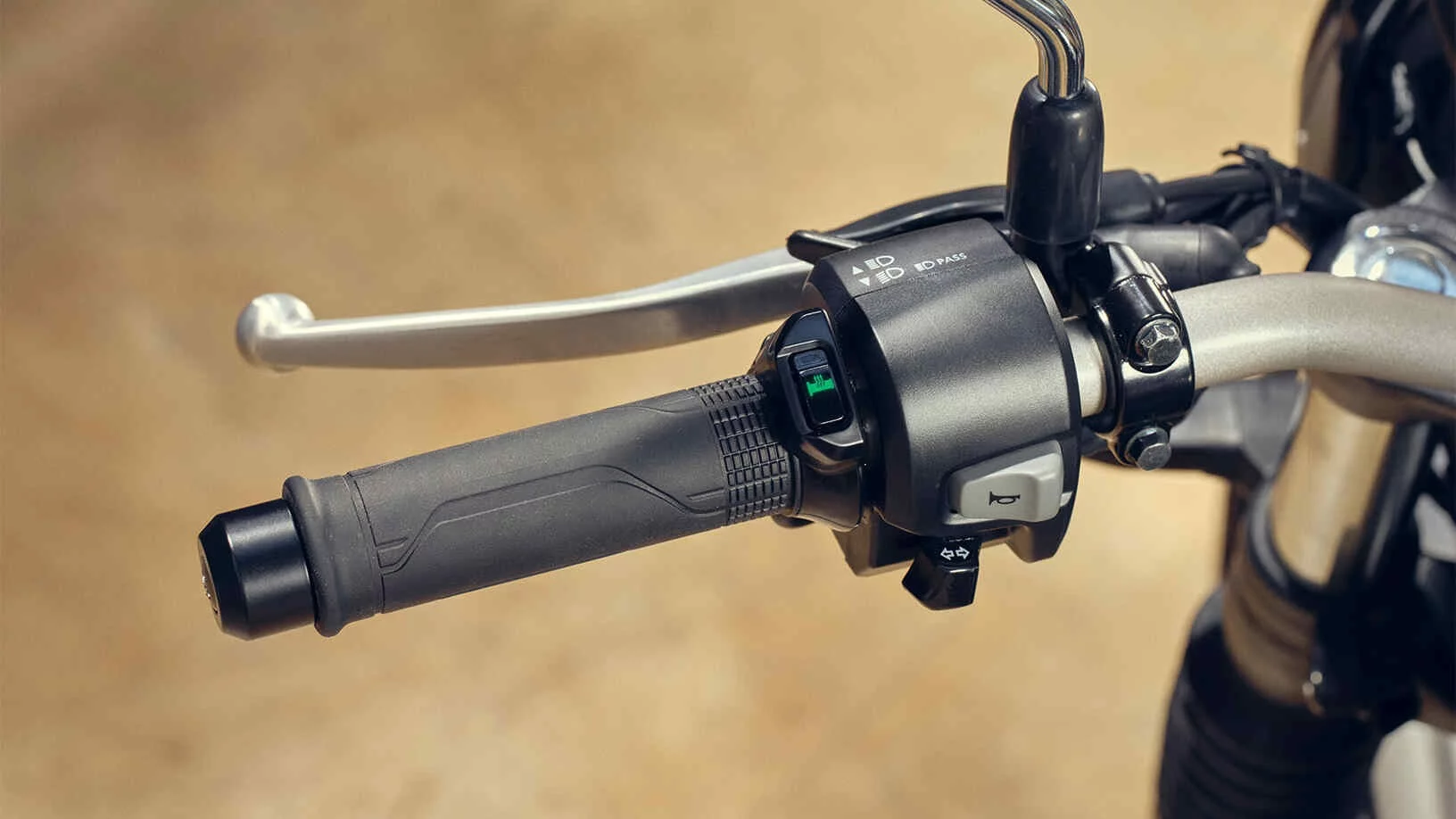 The CB350 Special Edition sports a slipper clutch and assist while also getting Selectable Torque Control and dual-channel ABS