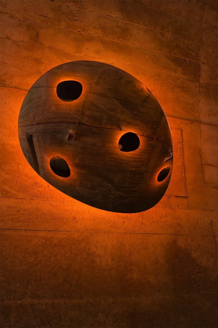 Detail of the "Fire" installation at the Kiyotsu Gorge Tunnel