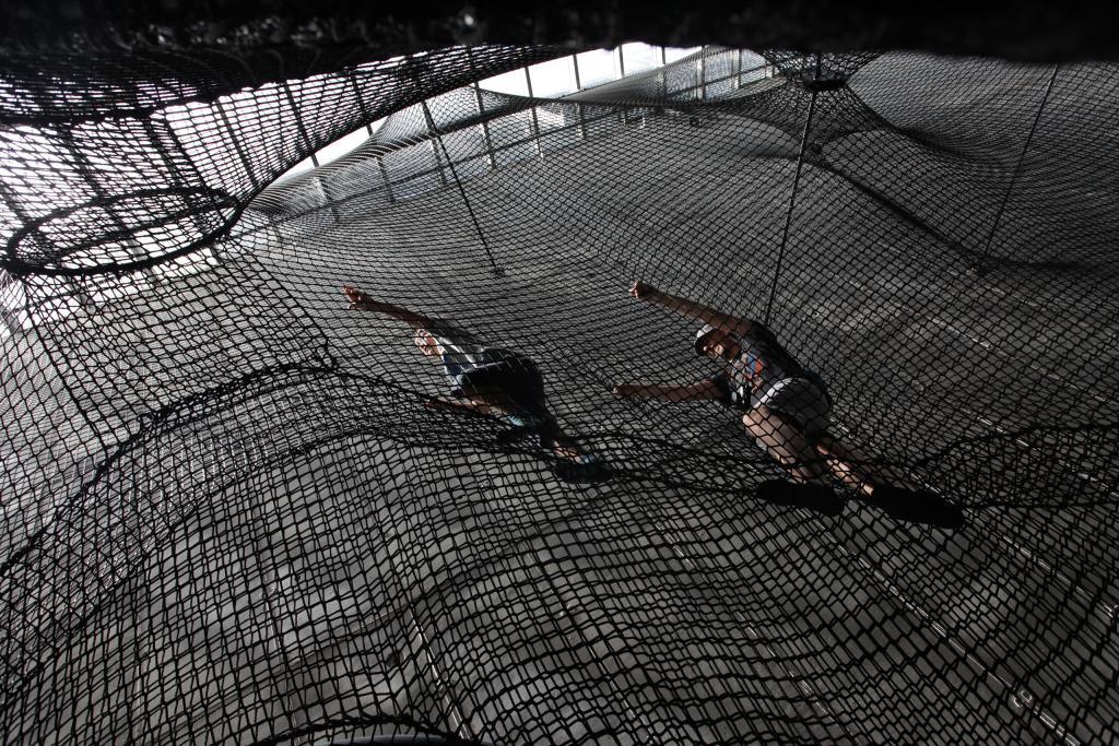 Net Linz is 10 m (33 ft) high