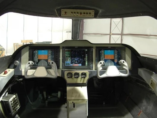 The cockpit in December 2004
