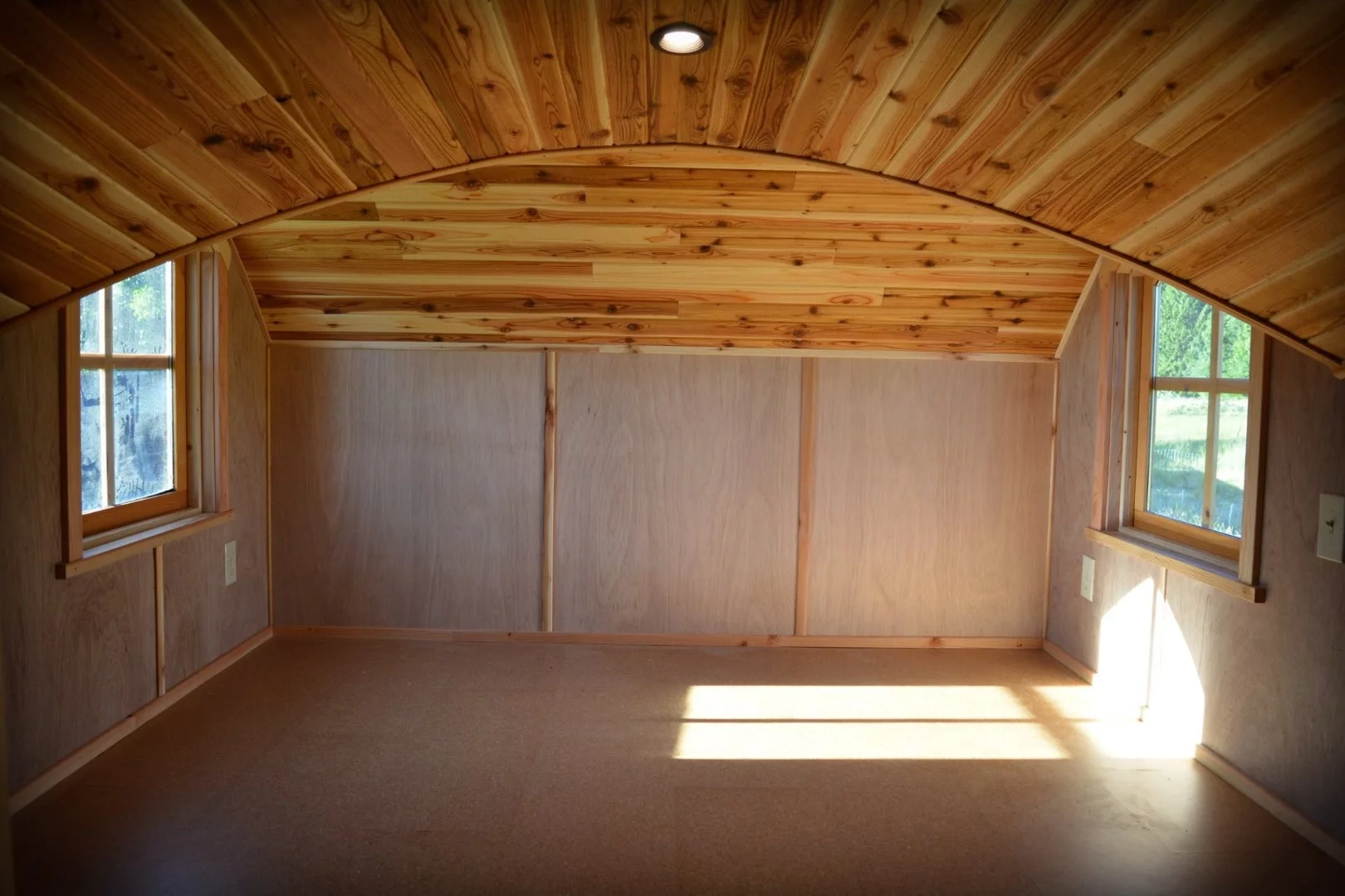 The bedroom has a ceiling height of 5.5 ft (1.67 m)