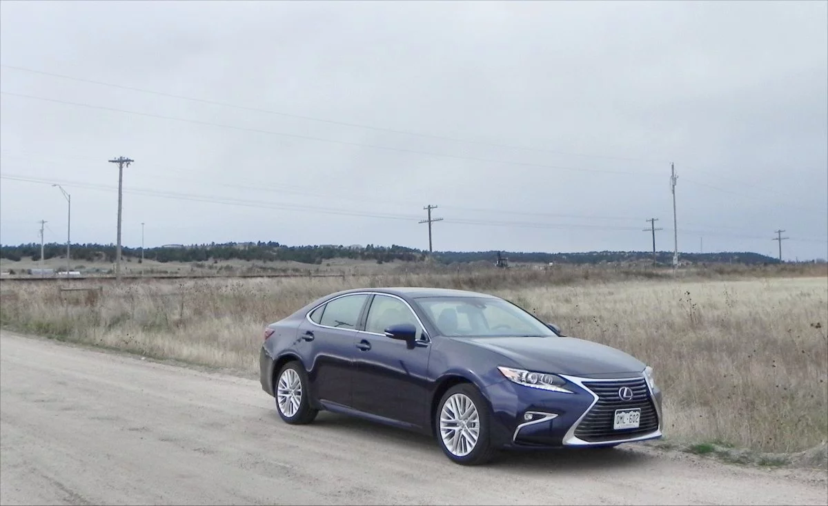 The Lexus ES 350 is an enjoyable car for those who prefer luxury and finesse to power and performance