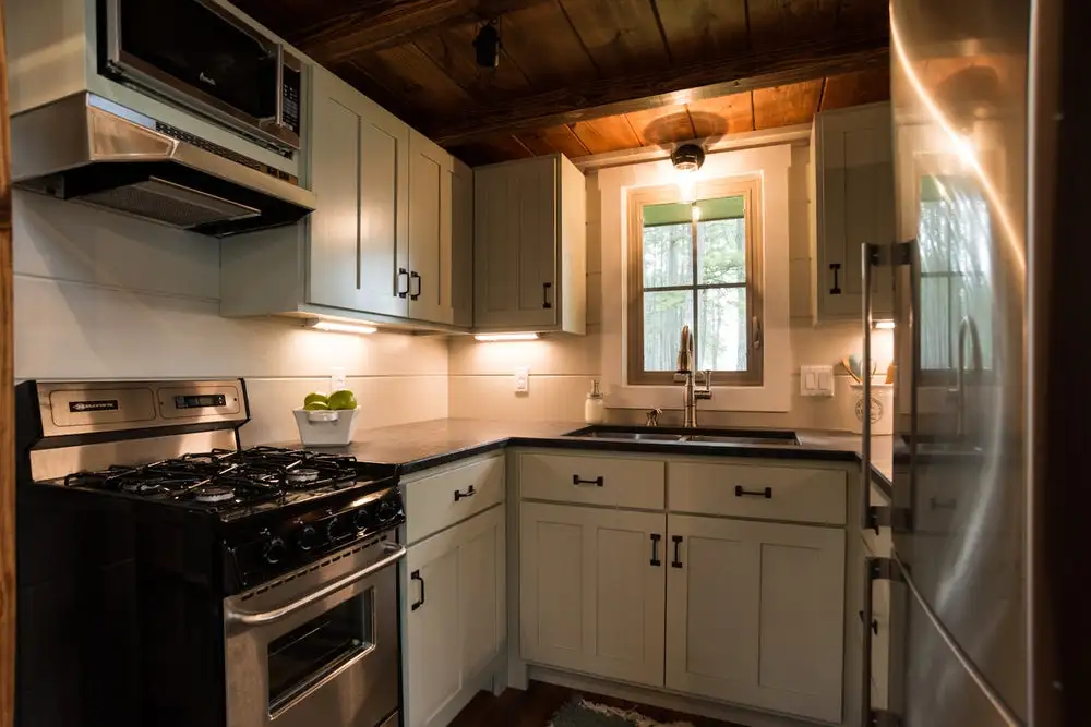 The Retreat's U-shaped kitchen