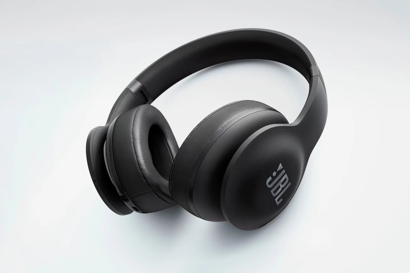 JBL Everest 700 Elite is one of five new JBL headphones in the Everest line