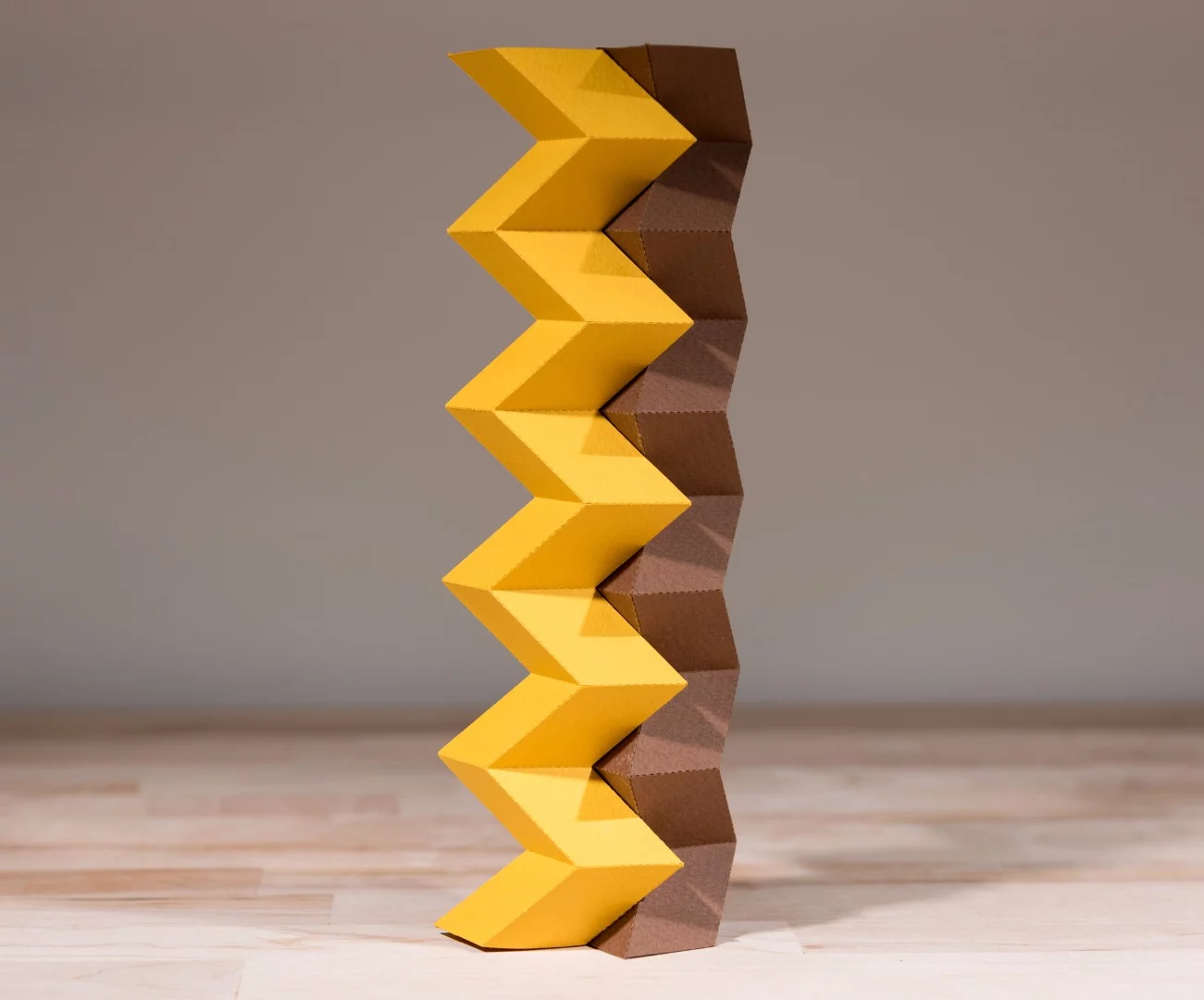 The interlocking zigzag paper tubes can be configured to build a variety of structures