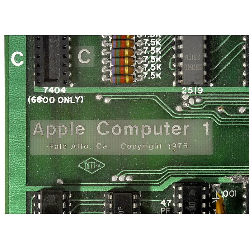Close up of the name plate on the Apple I motherboard