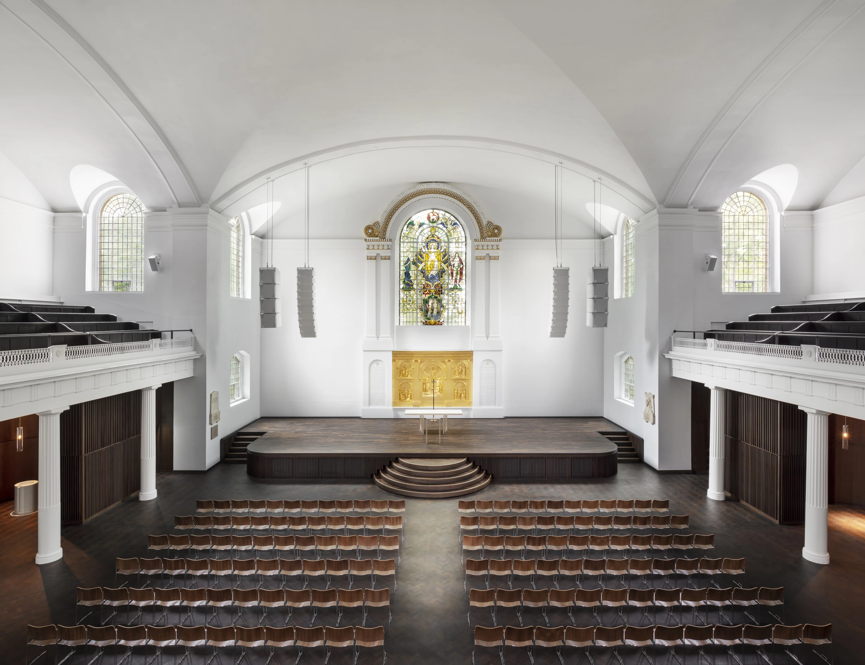 St John's Church, Hackney was designed by Thomas Ford & Partners with John Pawson and is located in London. The project involved renovating a neo-classical Georgian parish church on the site, stripping away poorly realized decorations that had been added over the years
