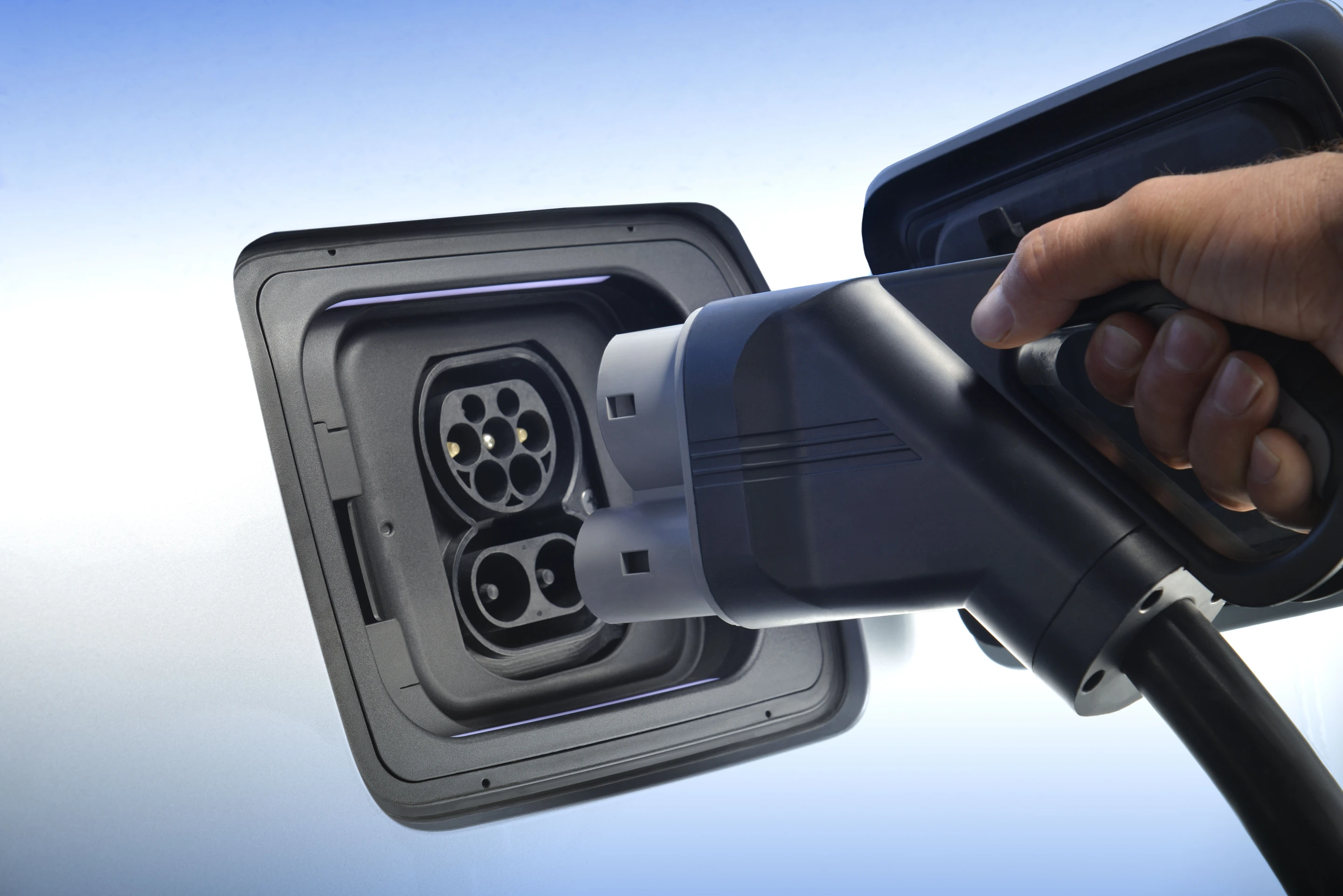 Charging takes between 30 minutes and 3 hours, depending upon hardware
