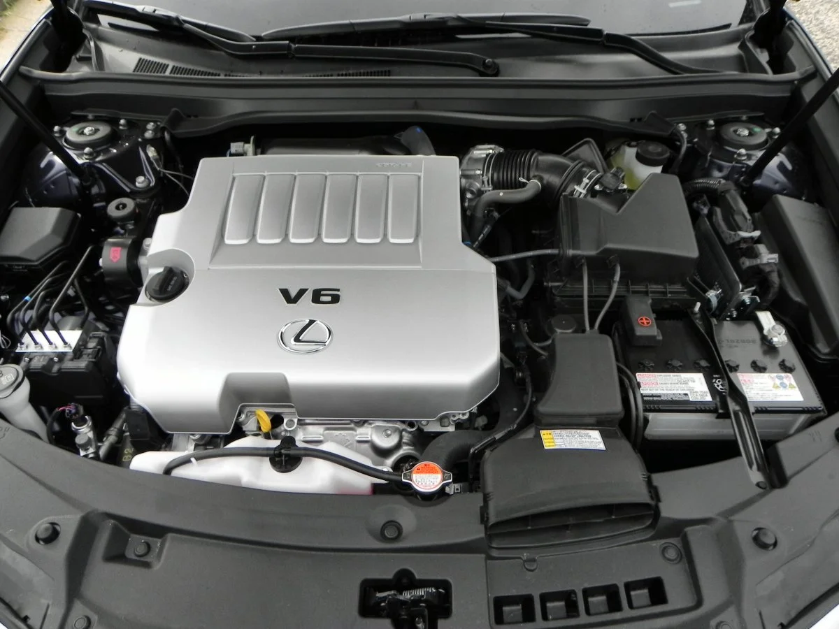 A 3.5-liter V6 powers the ES 350