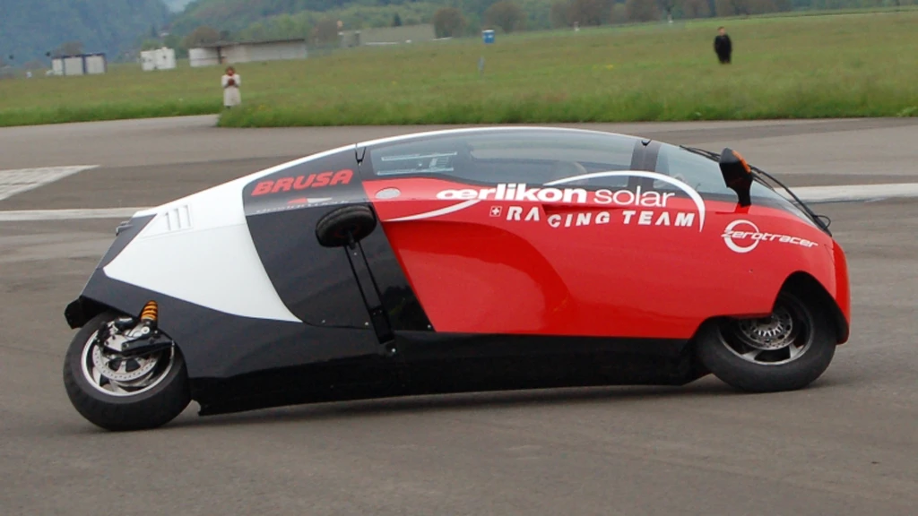 The Zerotracer's retracted wheels support the vehicle on sharp turns