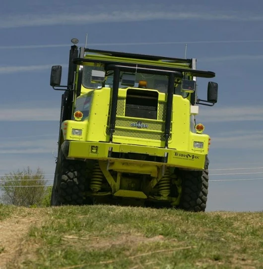 The massive Oshkosh Team Terramax vehicle has been stopped for the night and will continue its journey tomorrow, and is expected to become the fifth vehicle to finish