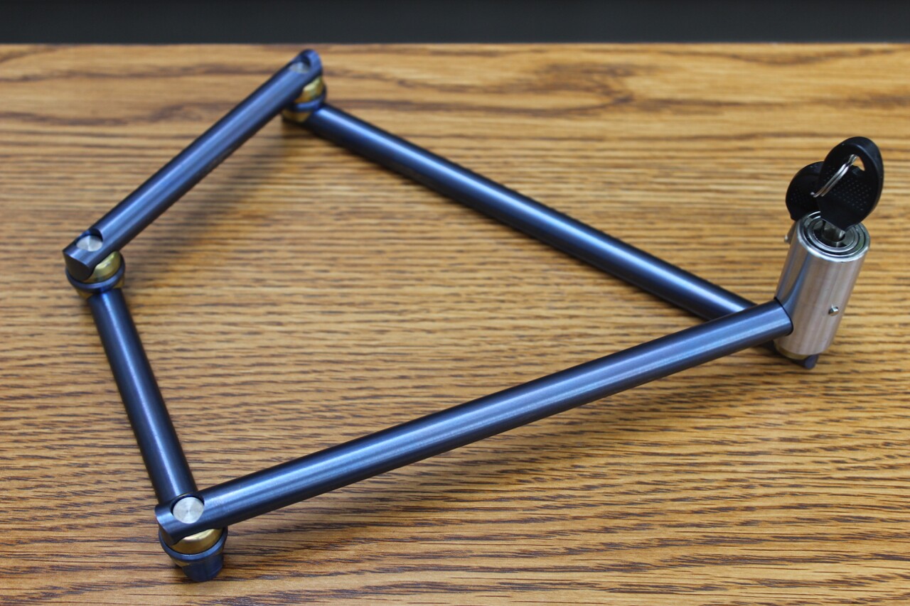 The 560G weighs just 1.23 lb (or 560 grams, hence the name)