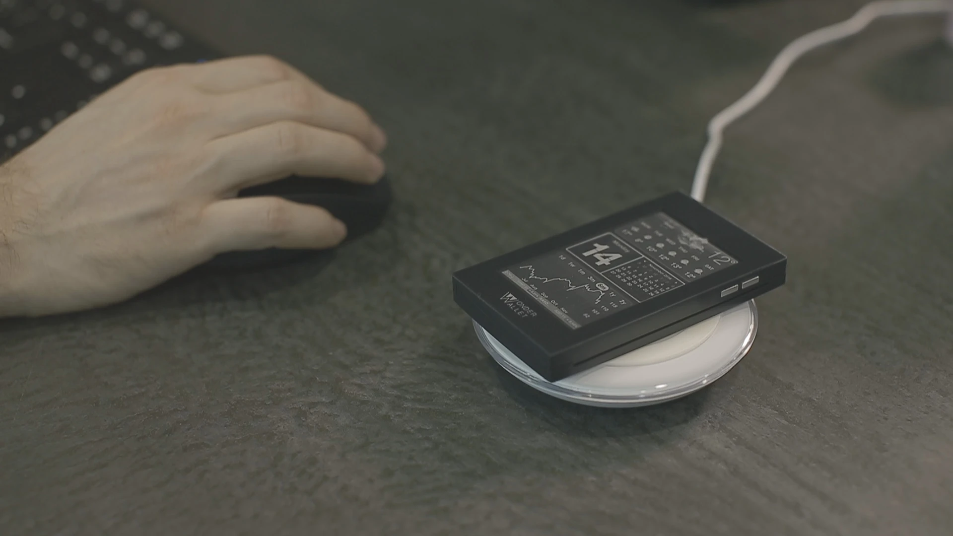 The Wonder Wallet's battery can last up to three days per charge