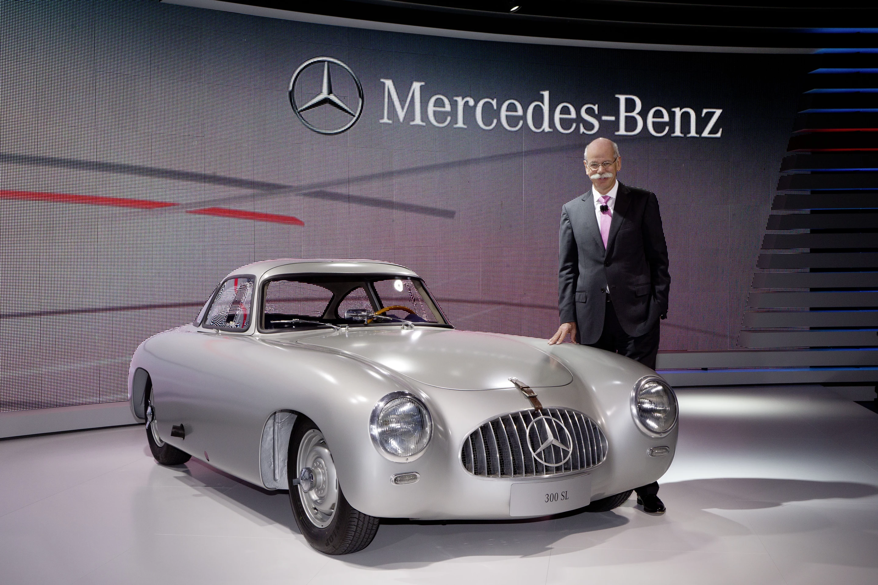 Mercedes-Benz unveils the restored 300 SL (Photo: Mercedes-Benz)