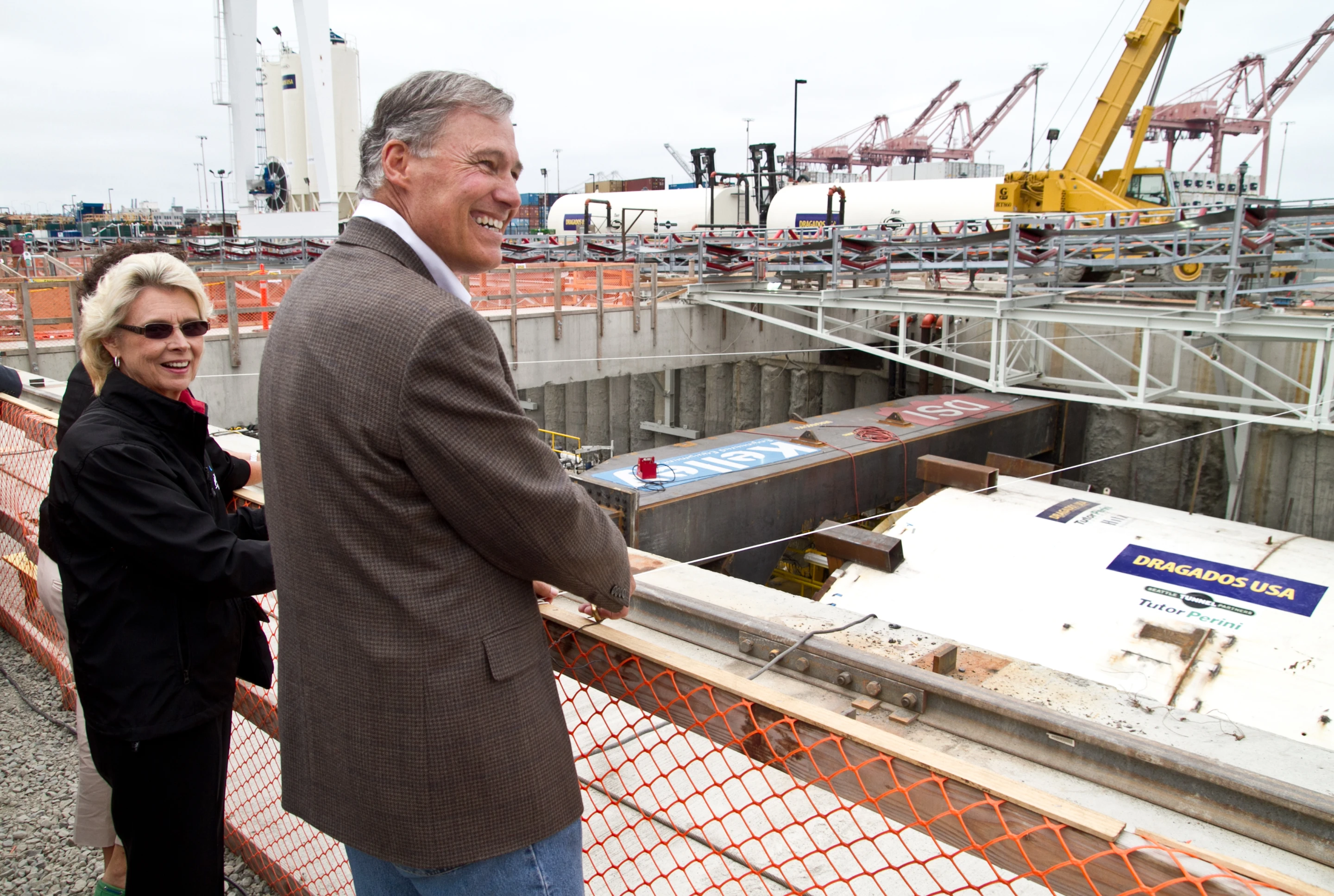 Gov. Jay Inslee and former Gov. Chris Gregoire at Bertha's dedication ceremony (Image: WSDOT)