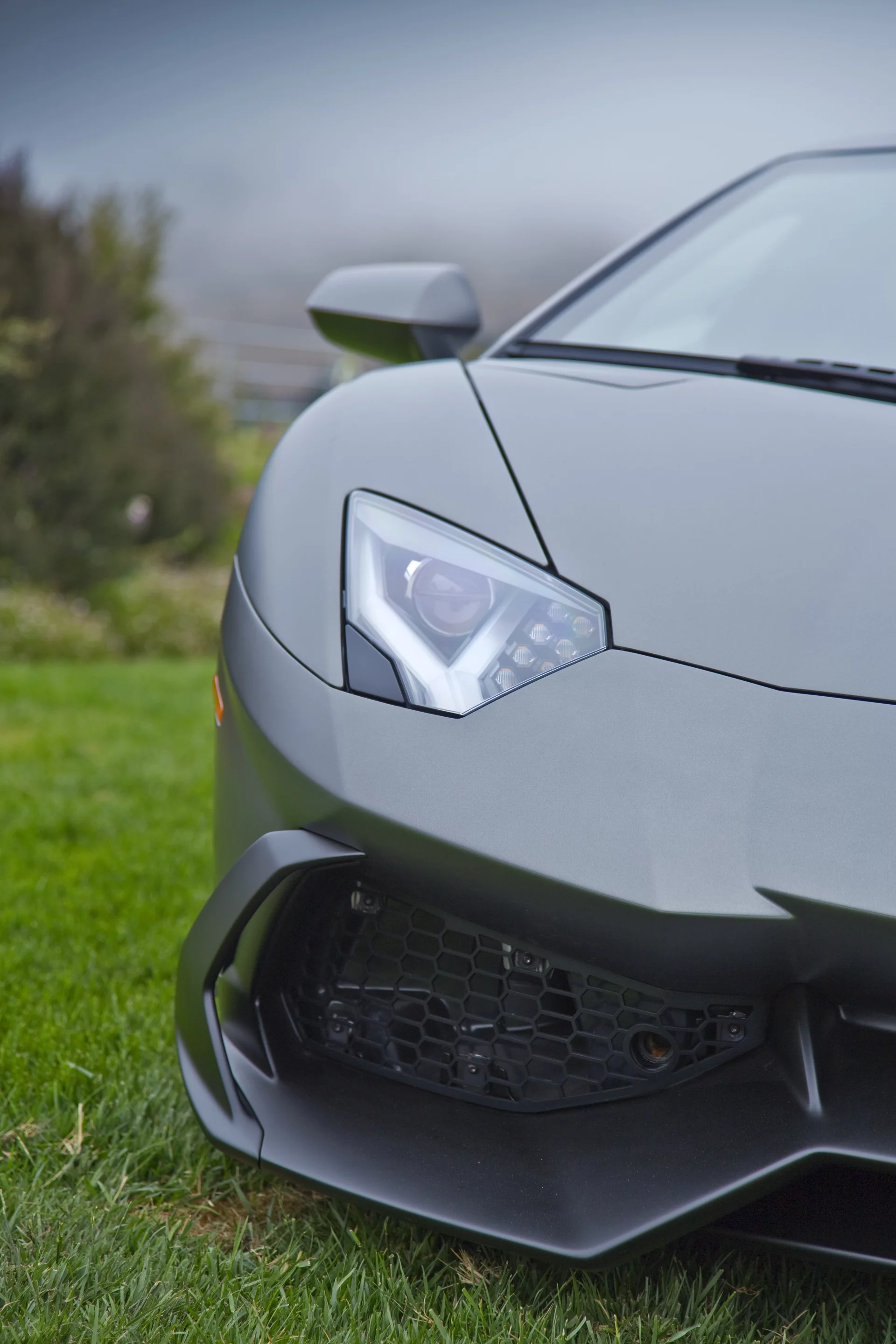 Front and rear fascias on the LP 720-4 50 have been reworked to further enhance aerodynamics (Photo: Angus MacKenzie/Gizmag.com)