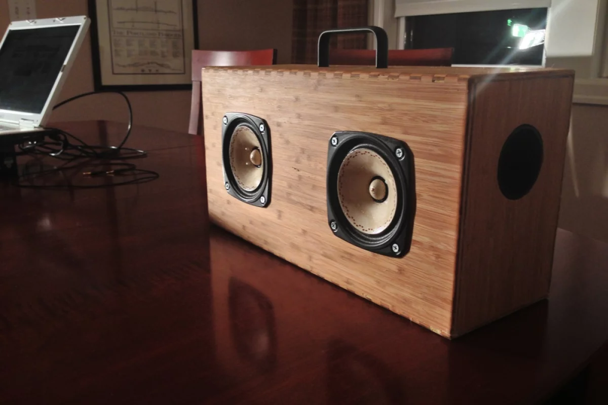 The supercapacitor-powered Helium Bluetooth speakers from Blueshift