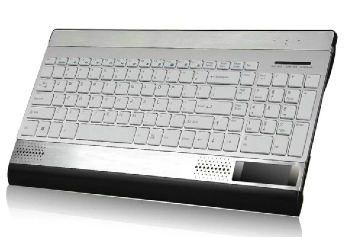 The CoolShip from FocusWill is an Android desktop computer housed in a full-size QWERTY keyboard