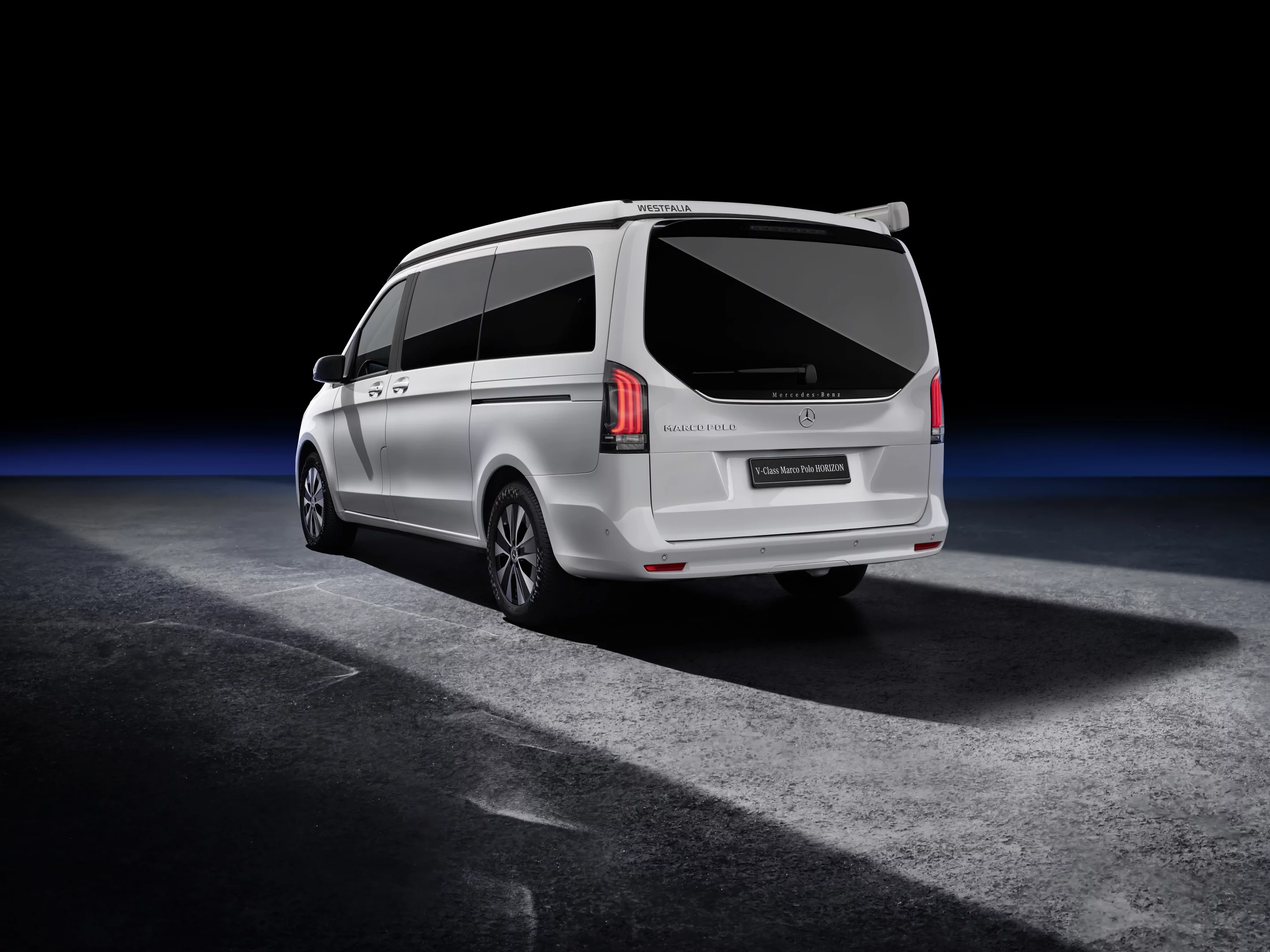 The Marco Polo Horizon roof drops down below 2 m so the van fits in a home garage and multi-story parking lot