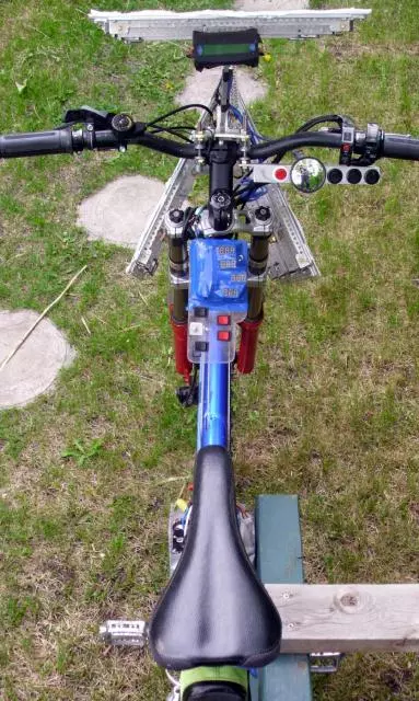 The Solar Cross is a one-off pedal-electric bicycle, that receives its power from onboard solar panels (Photo: Terry Hope)