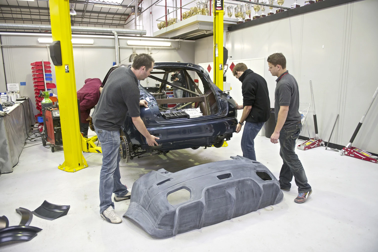Nissan's JUKE-R concept - build process