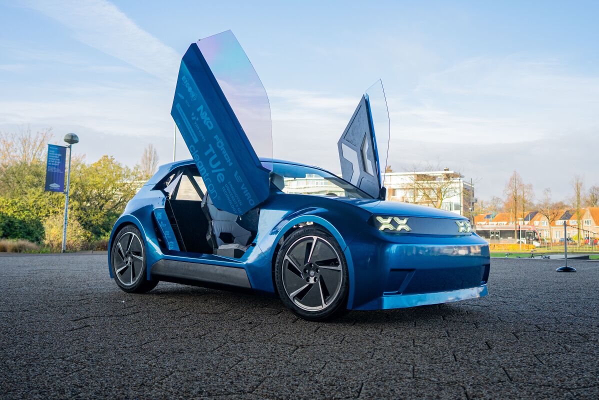 Students challenge auto industry with modular EV you can fix yourself