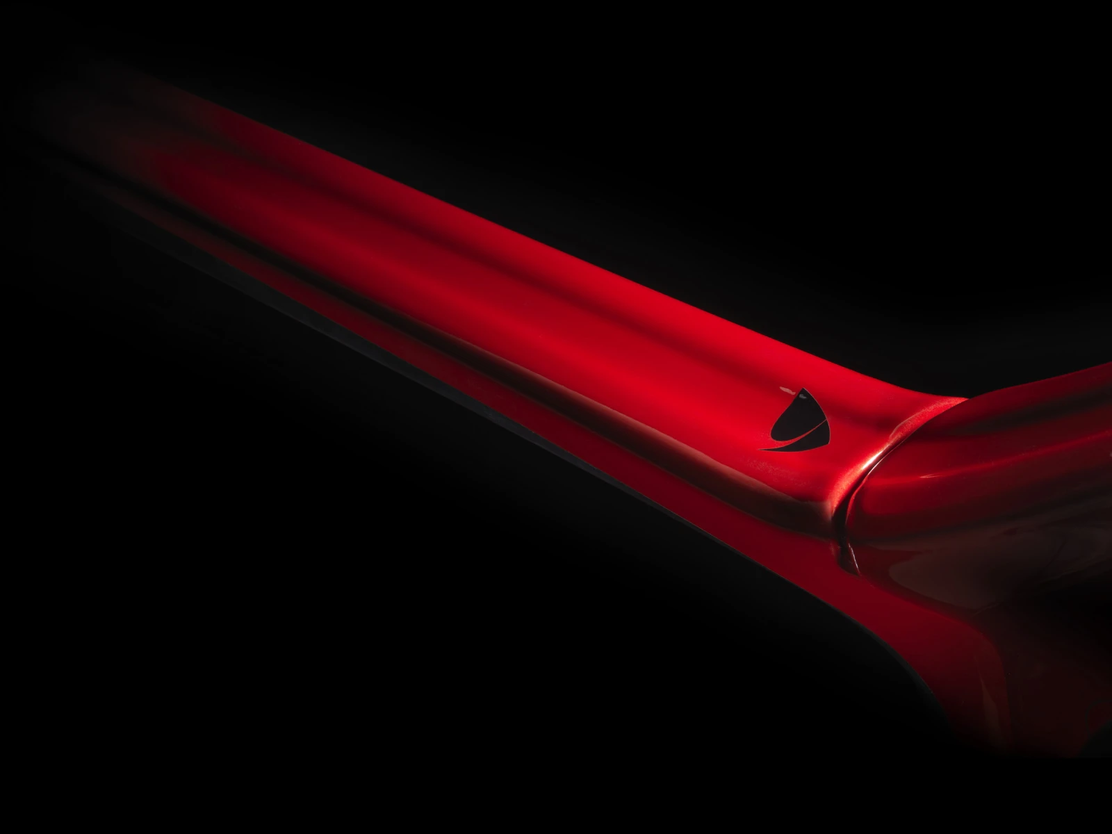 The Vis Vires features a dual downtube