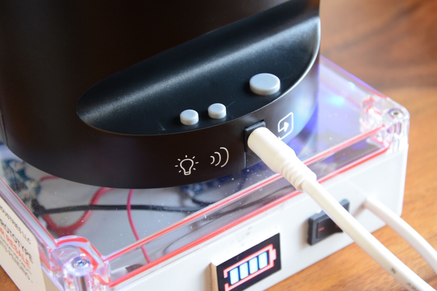 Review Phil the Tip Jar, a carddispensing tip jar for musicians