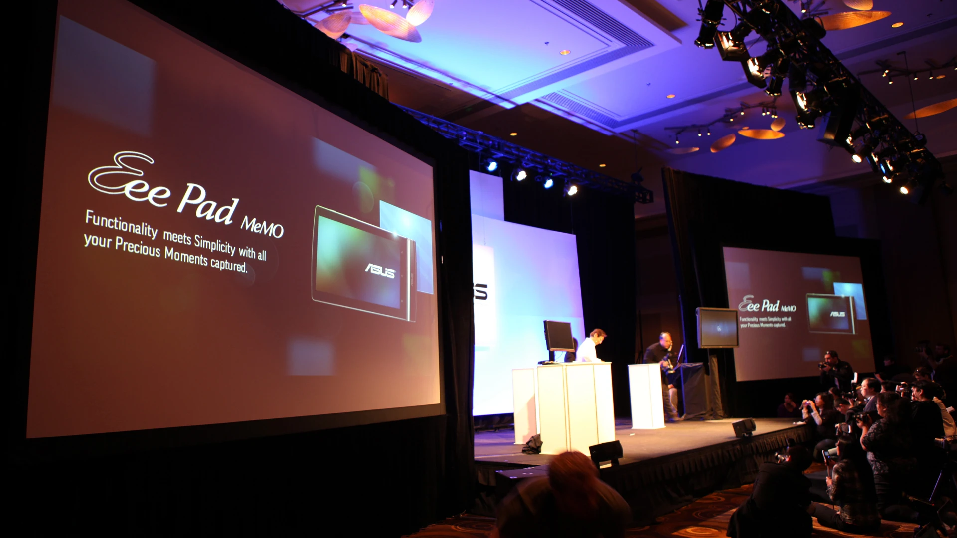 ASUS tablet presentation at CES 2011