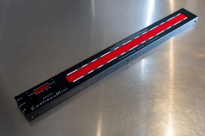 The ContinuuMini has dimensions of just 53 x 6 x 2 cm and tips the scales at 0.25 kg – compared to 135 x 19 x 7.5 cm and 10.2 kg of a full-size Continuum