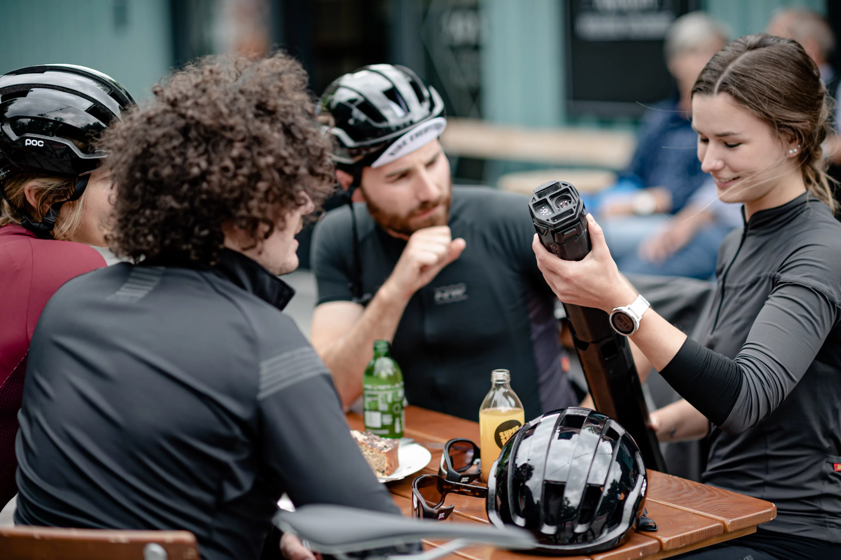 The battery removes from the Fazua