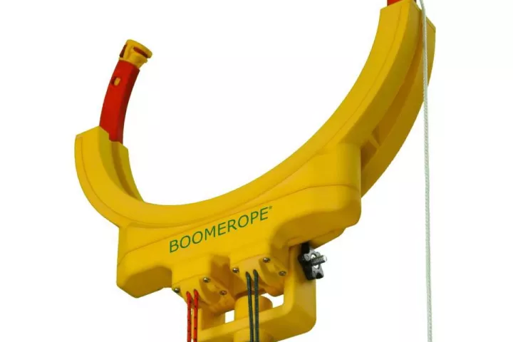 The Boomerope is a device that allows a ground-based user to pass ropes over high objects such as tree branches