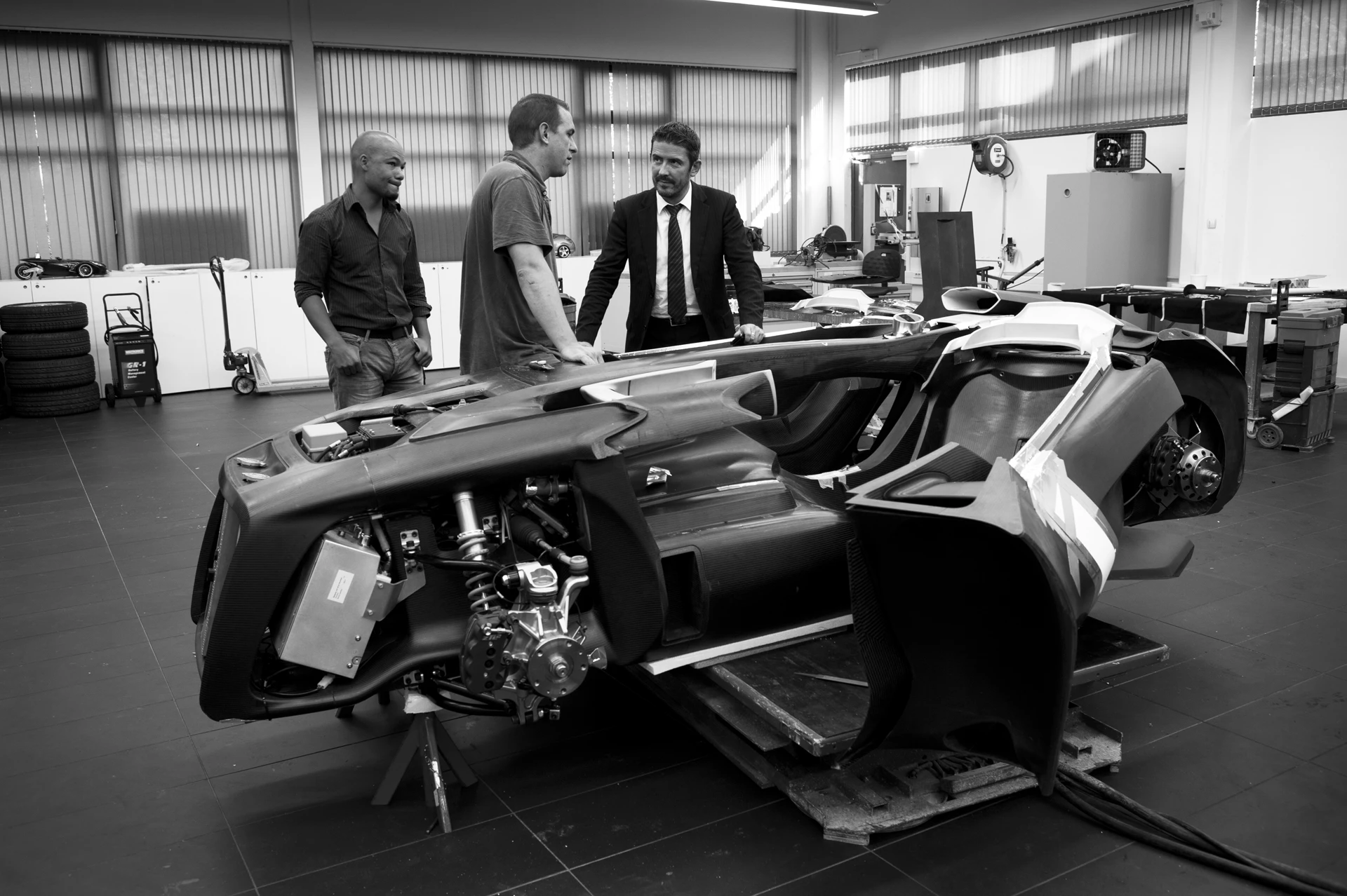 Peugeot's EX1 electric concept