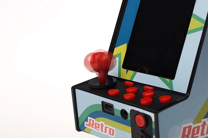 A closer look at the buttons and joysticks of the Nanoarcade