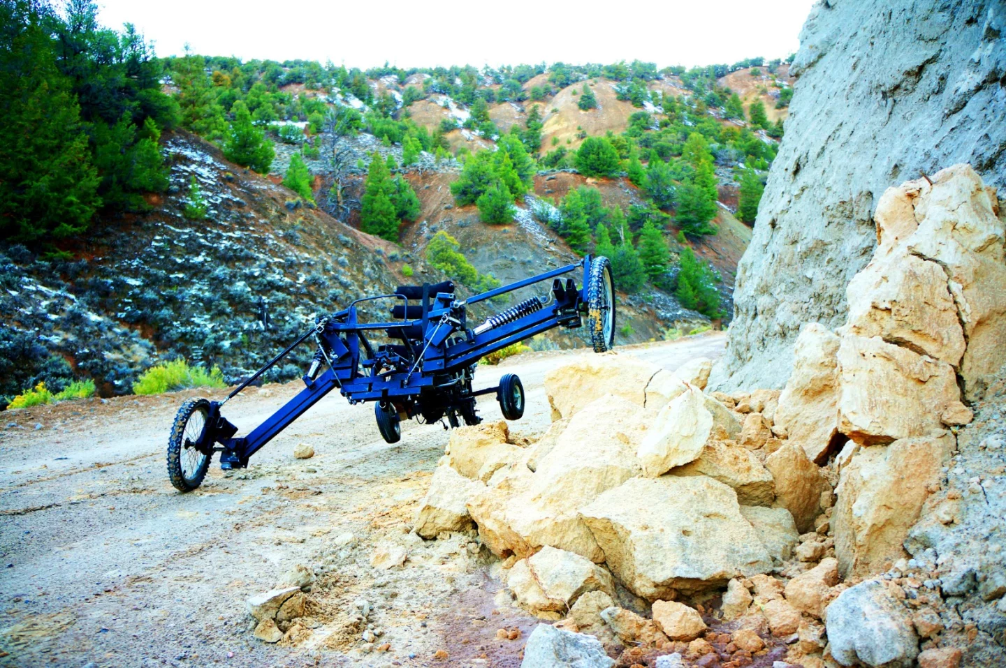 The off-road Comanche's optional independent front suspension system is demonstrated