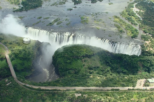 One of the proposed Skylifter-delivered prefab buildings