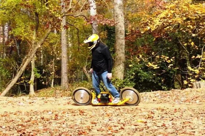 The MXB Shocker motocrossboard