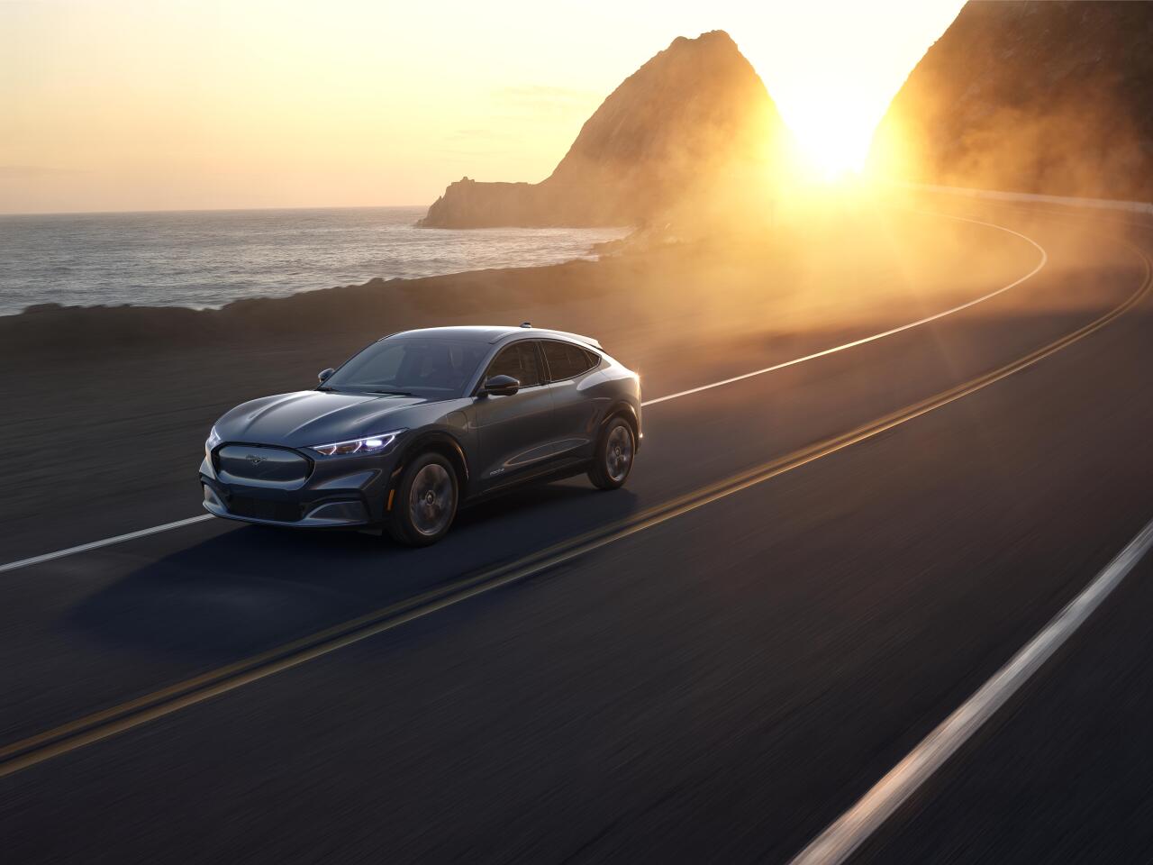 In extended-range all-wheel-drive configurations, the Mustang Mach-E is targeting 332 horsepower and 417 ft-lb of torque