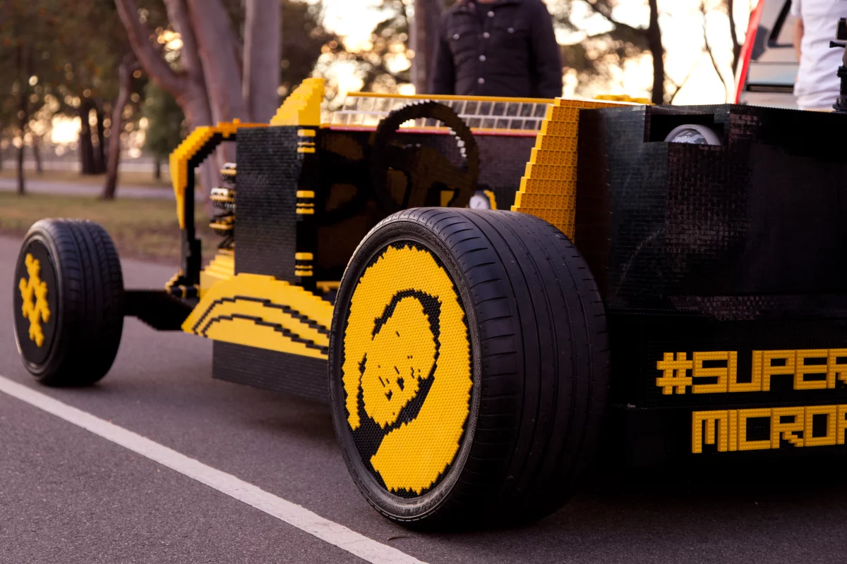 Power seems to come from the center mounted console shifter as no accelerator peddle is noticeable