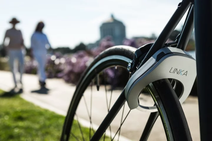 Linka automatically unlocks as users get near their bike