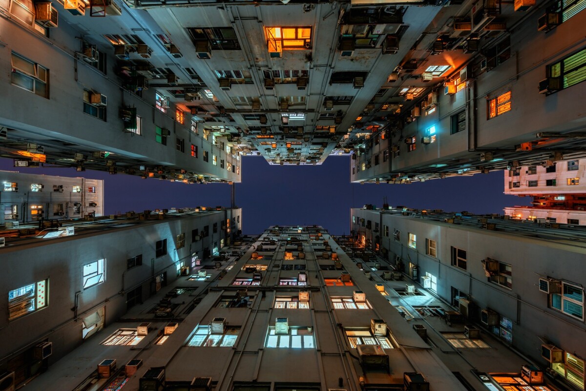 Herlan does not mirror any of his images, so all these patterns are hardcoded into the architectural designs