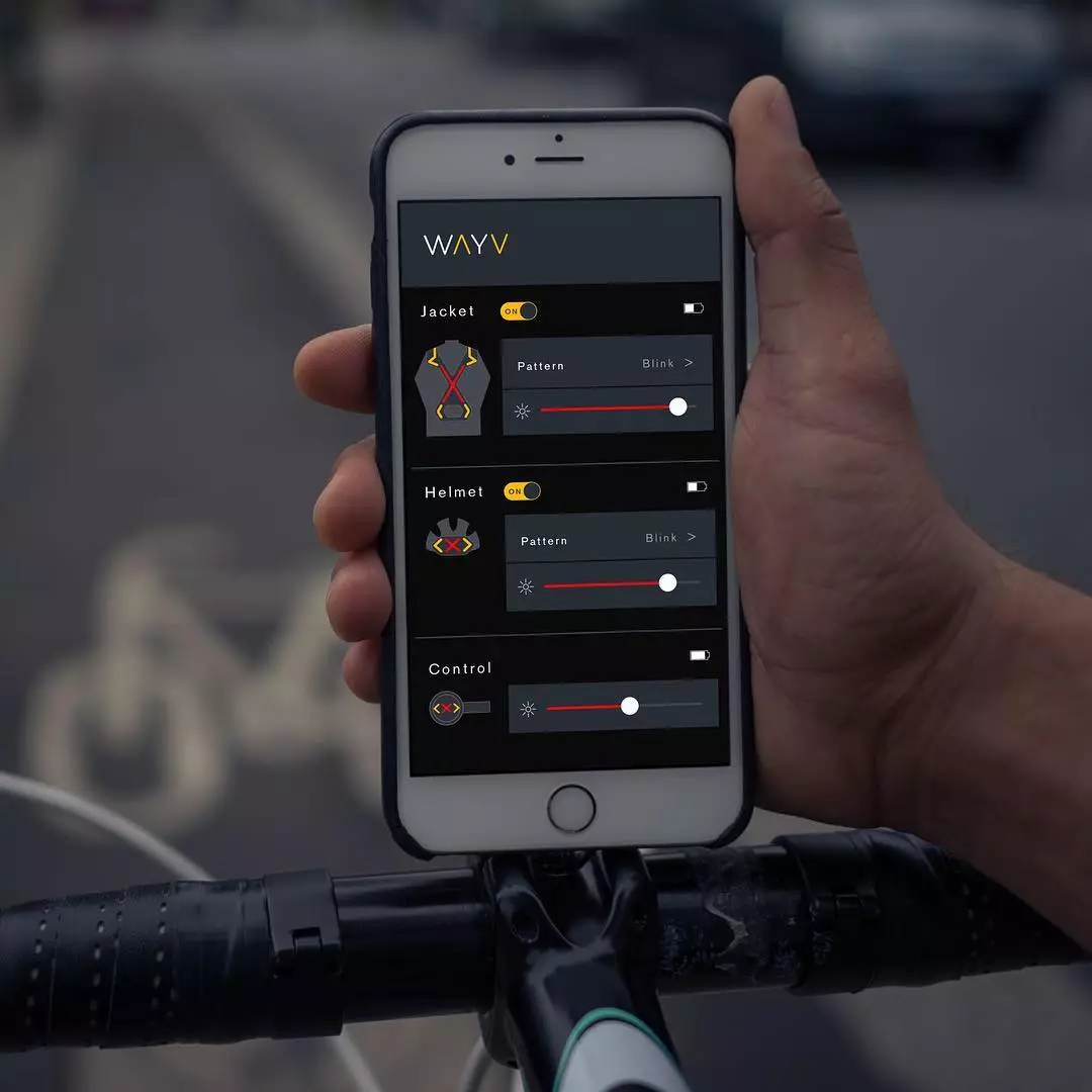 The Wayv app allows users to initially sync the system, plus it lets them turn the harness or helmet unit on or off, adjust their brightness, switch them between steady and flashing modes, and check their battery levels