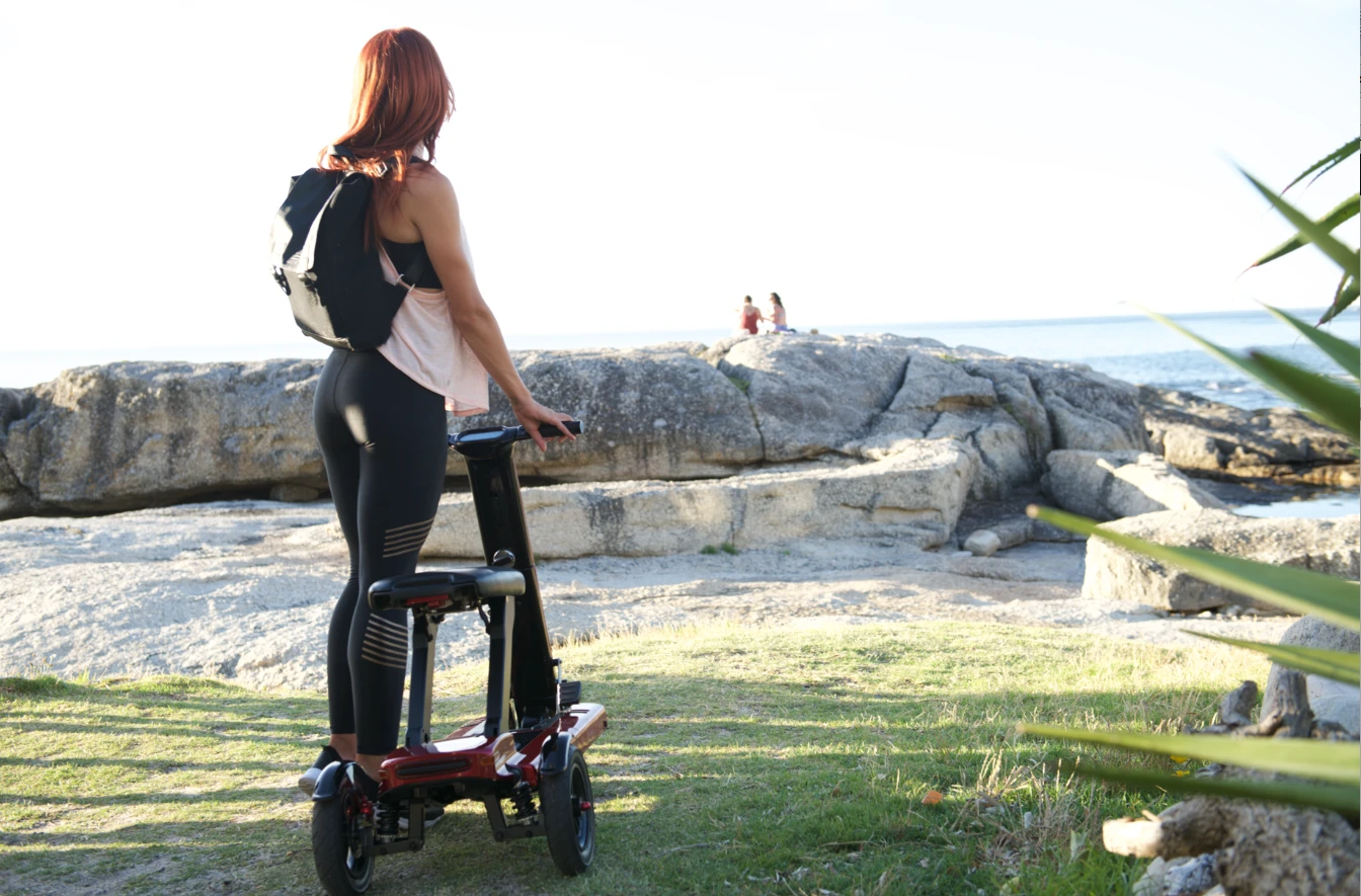 The Relync R1 scooter travels up to 18.5 miles, for use in the city and beyond
