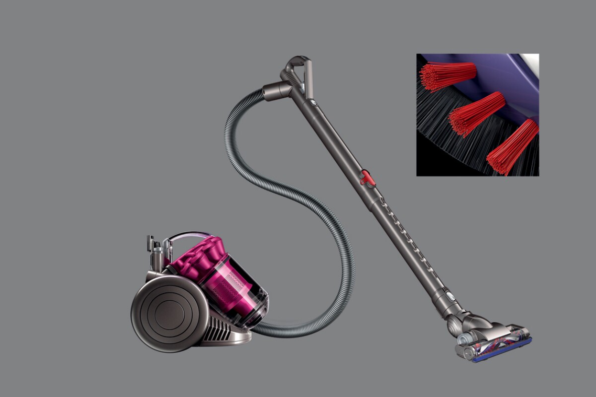 Dyson D26 vacuum uses the anti-static qualities of carbon fibres on the brushbar