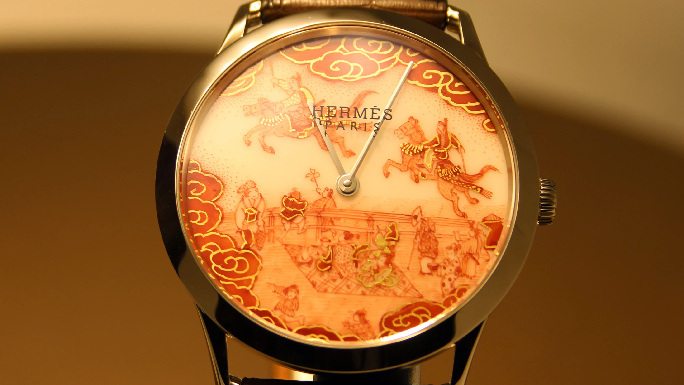 The Slim d'Hermès Koma Kurabe model depicts a famous Kyoto horse race (Photo: Chris Wood/Gizmag.com)
