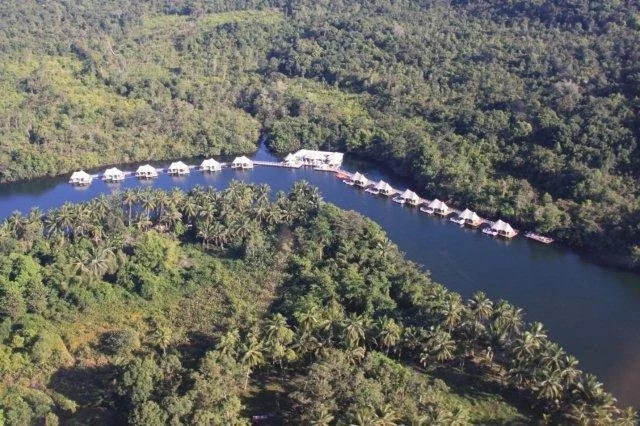 The river bend adds to the lodge's architectural appeal