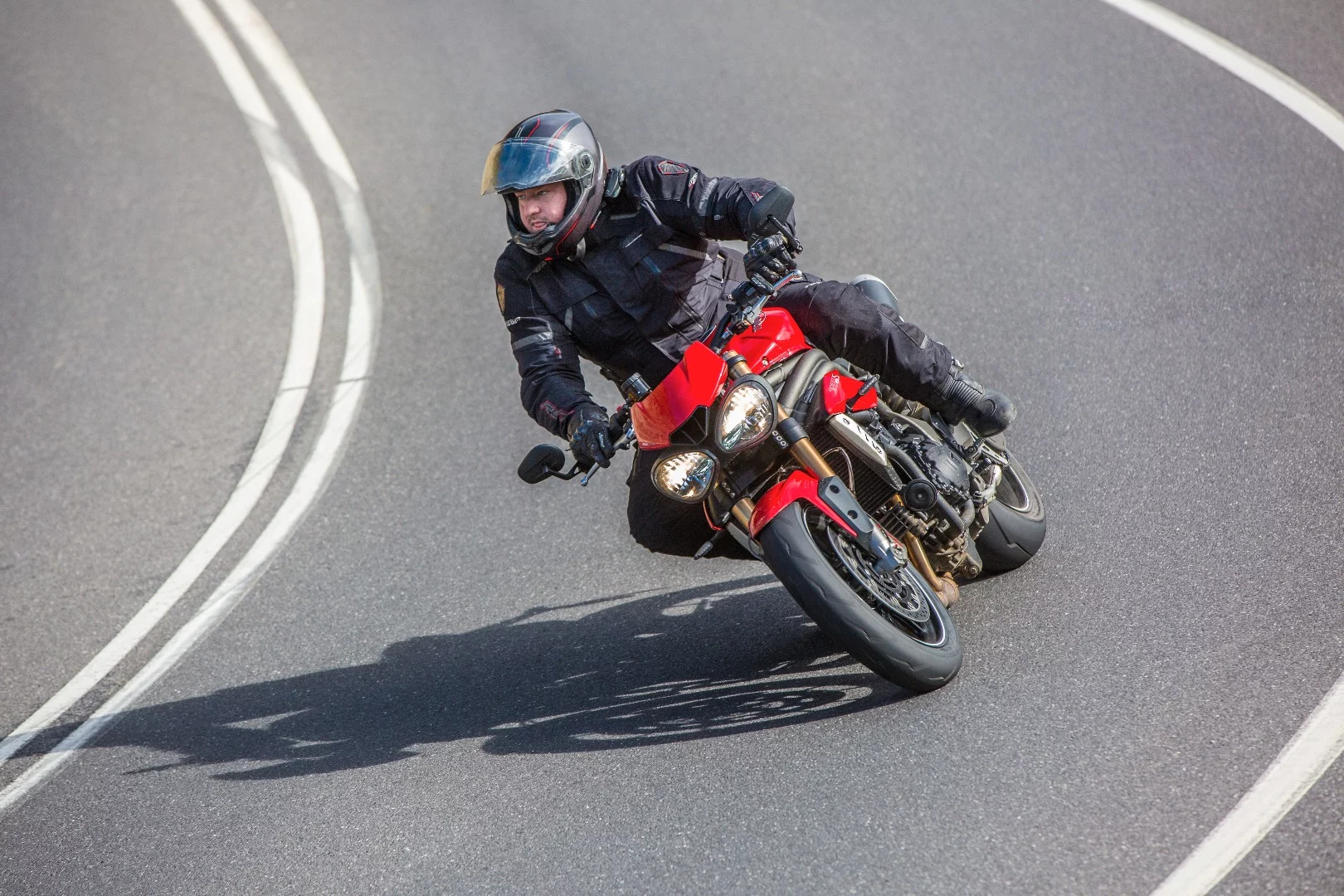 Triumph Speed Triple S: forks can get a touch overwhelmed in hard braking over bumpy surfaces
