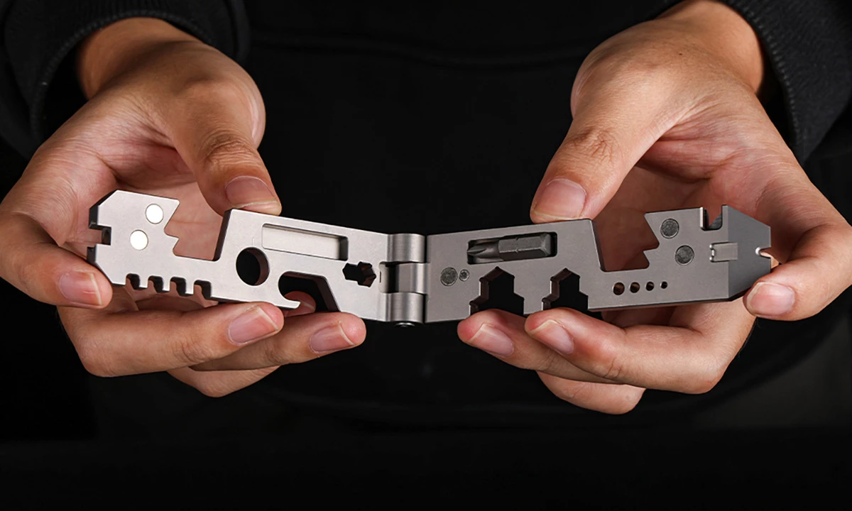 This updated model has a single hinge that opens up to lay flat, making it easier to use the ruler to draw straight lines