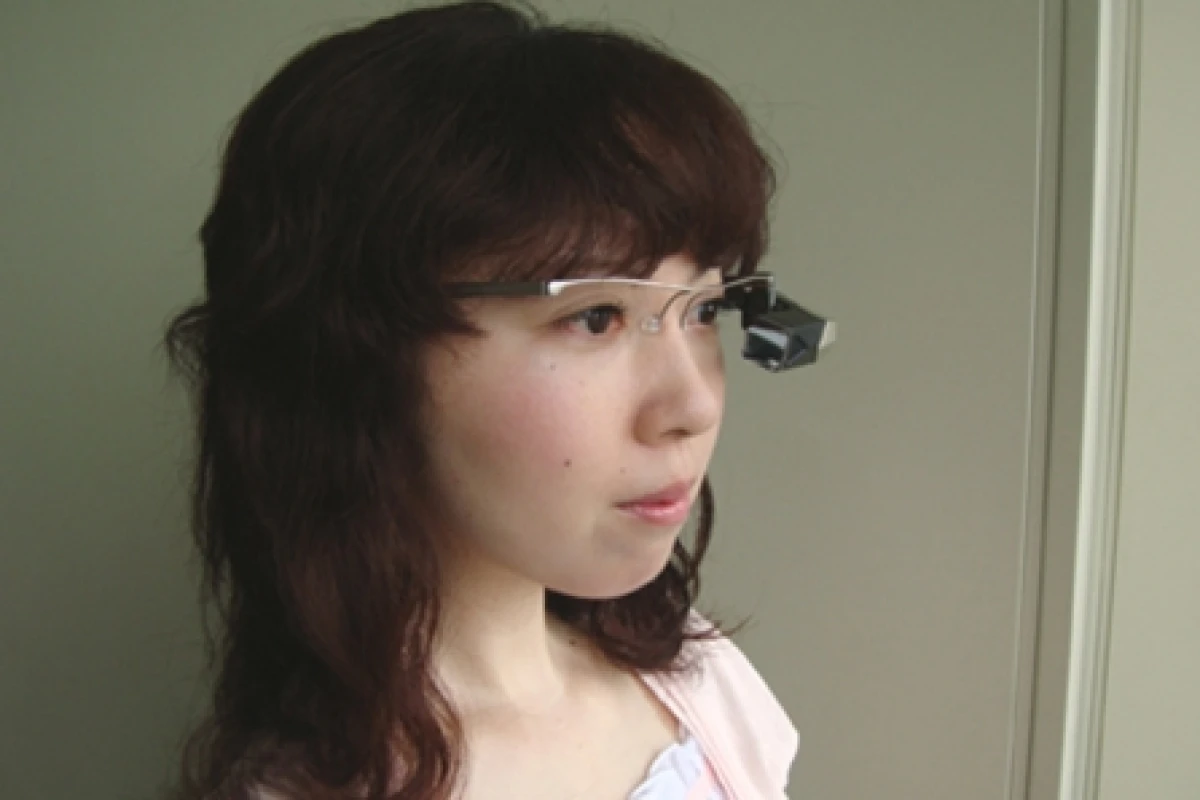 The Tele Scouter prototype wearable retinal display