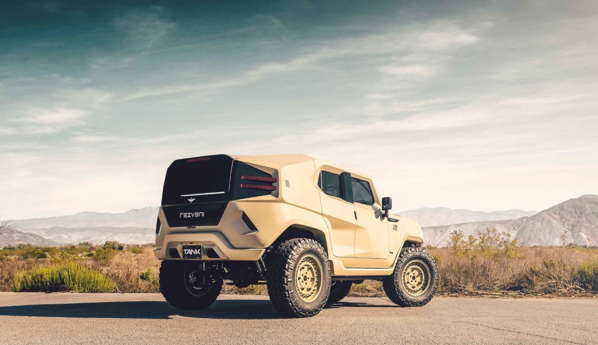 Rezvani Tank Military Edition: rear blinding lights and smoke screen